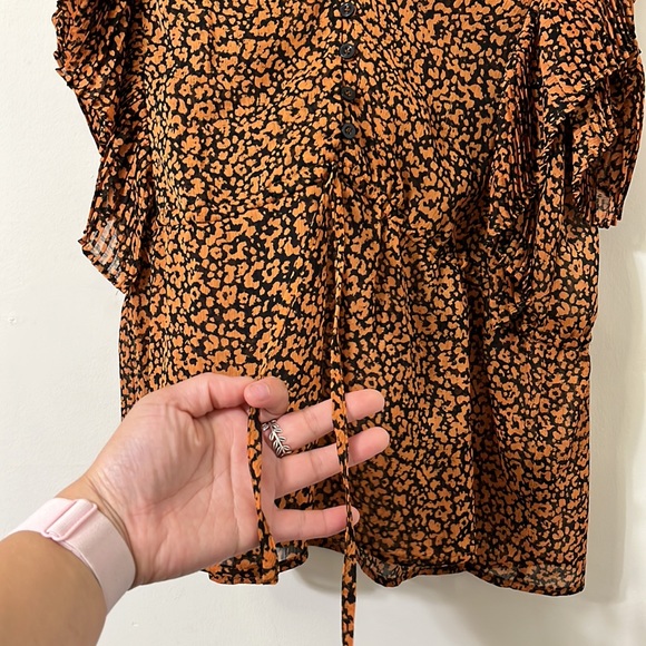 Topshop Animal Print Sheer Plisse Top Size 6 - Picture 4 of 8